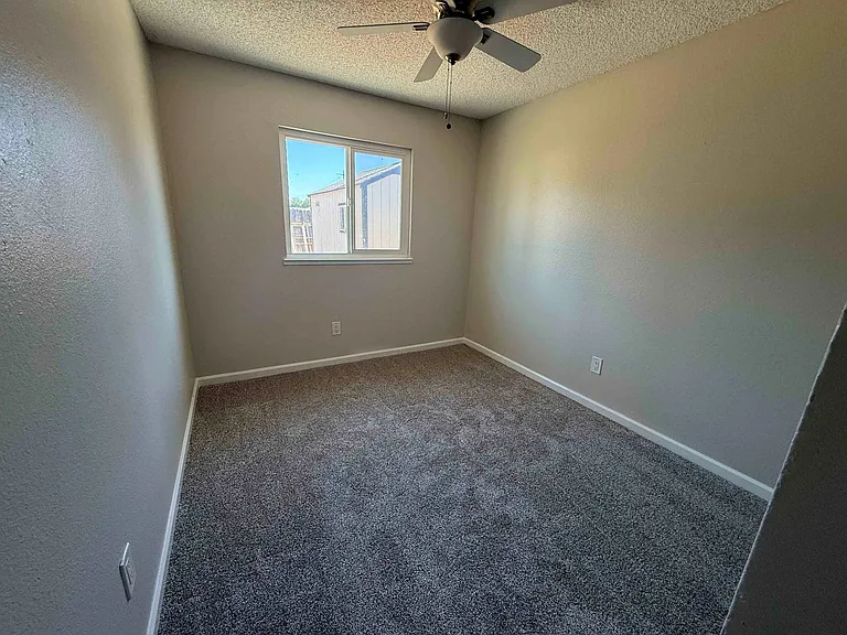 1 Deertree Ct — Photo 14
