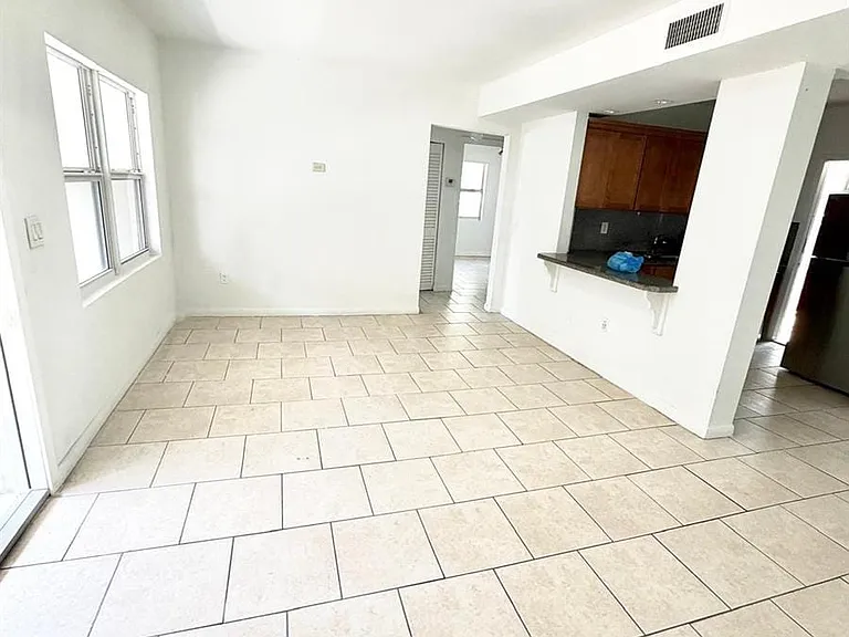 1760 Calais Dr #A — Photo 2