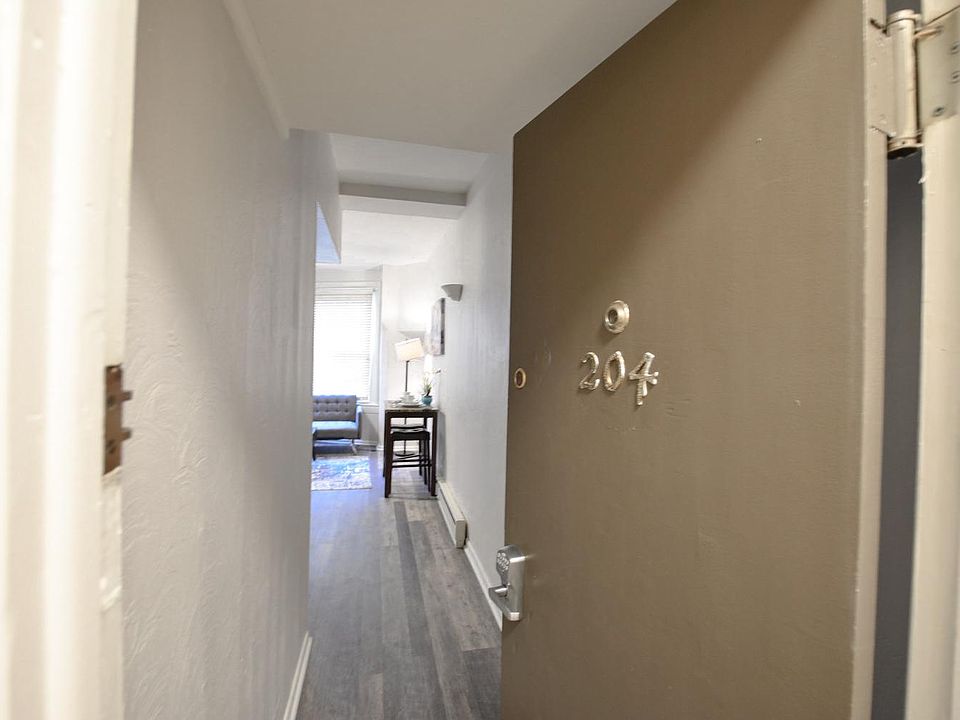 1st image of 302 S 12th St #204