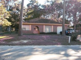 2659 Ridgeway Dr, Gautier, MS 39553