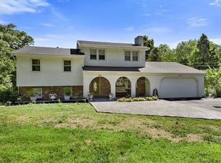 96 Archer Rd, Mahopac, NY 10541