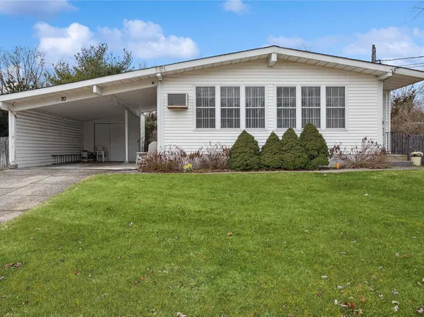 20 Neptune Avenue, East Patchogue, NY 11772