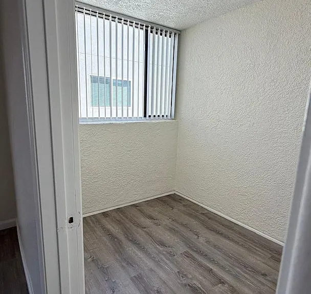 14837 Erwin St — Photo 18