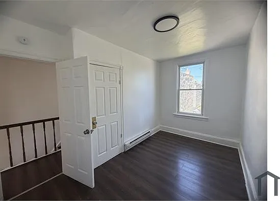 2301 Yelland St — Photo 3