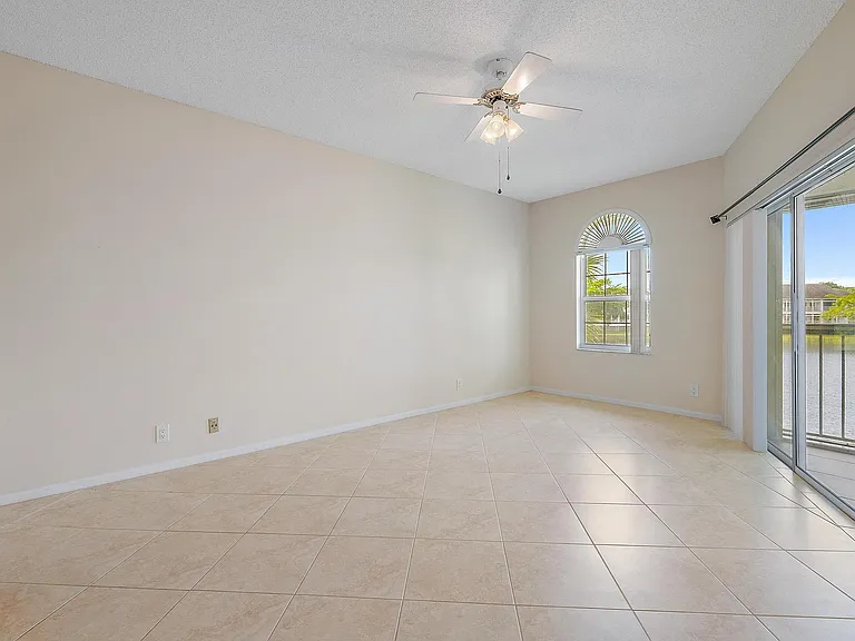 216 Cypress Point Dr — Photo 14