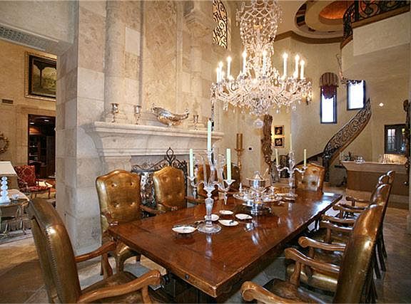 Formal Dining