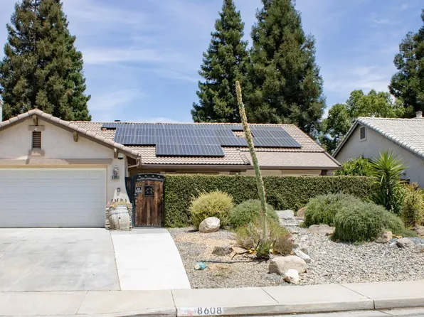 8608 Spanish Bay Dr, Bakersfield, CA 93312