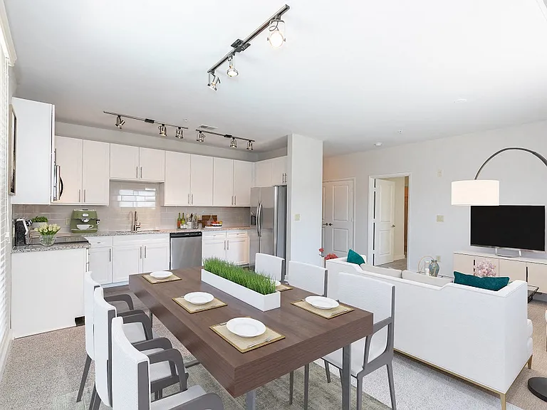 27 Station Ct — Photo 17