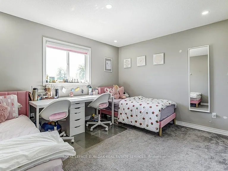 182 Fair St — Photo 28
