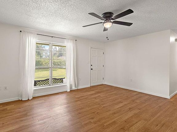 3rd image of 44351 S Baptist Rd
