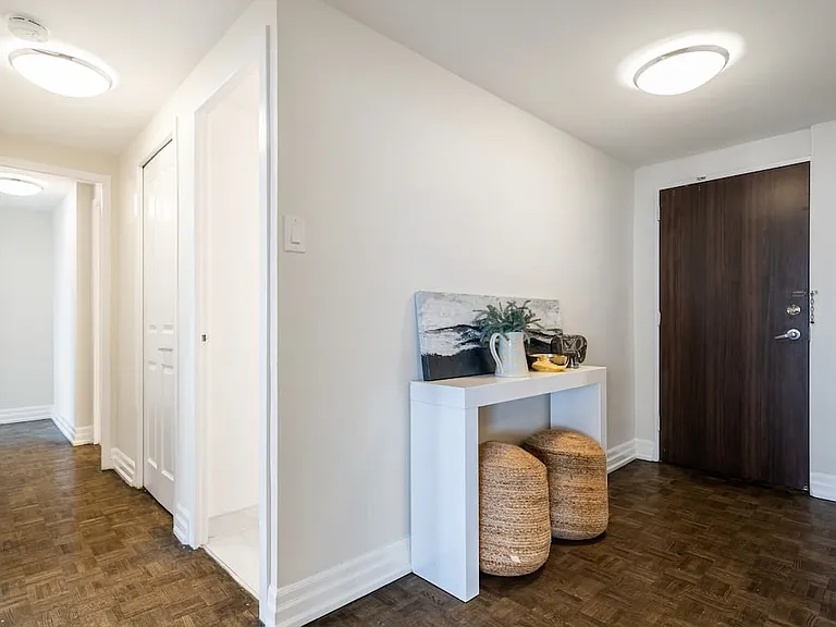 355 R Saint Clair Ave W — Photo 15