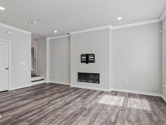 4th image of 2376 Stella Pl