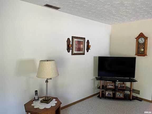 5th image of 814 13th Ave N Unit 7D