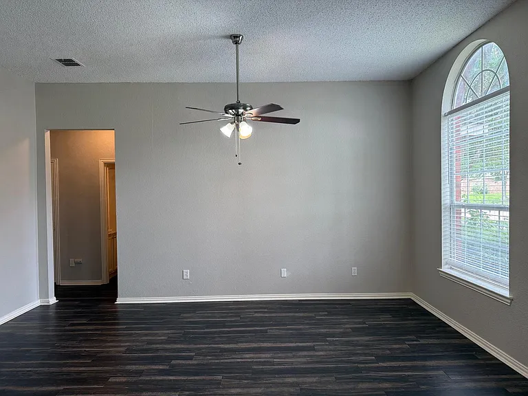 10801 Copperwood Dr — Photo 8