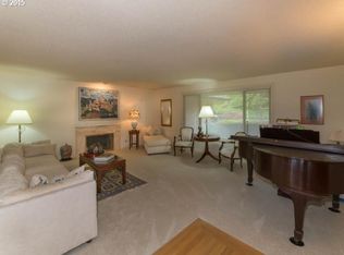 3585 Agate St, Eugene, OR 97405