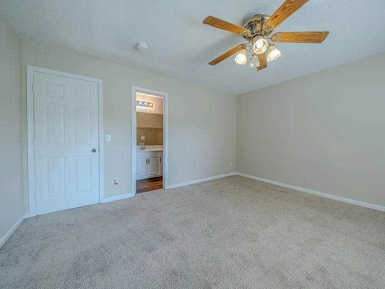 907 Shelby Dr #C — Photo 30