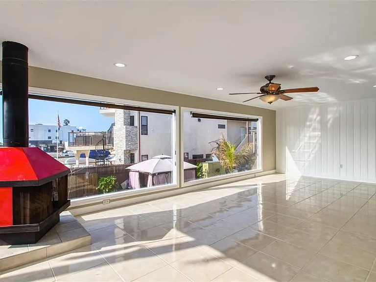 16864 Bayview Dr #3 — Photo 1