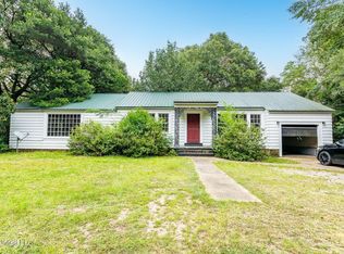 2423 Old Bay Springs Rd, Laurel, MS 39440