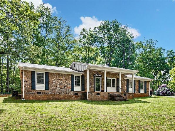 755 Branchwater Rd, Asheboro, NC 27205
