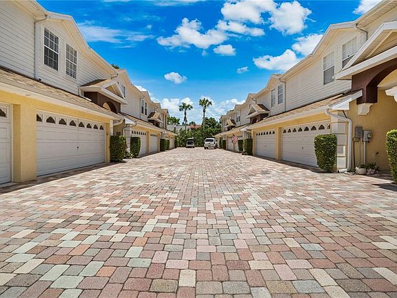 2nd image of 2974 Estancia Pl
