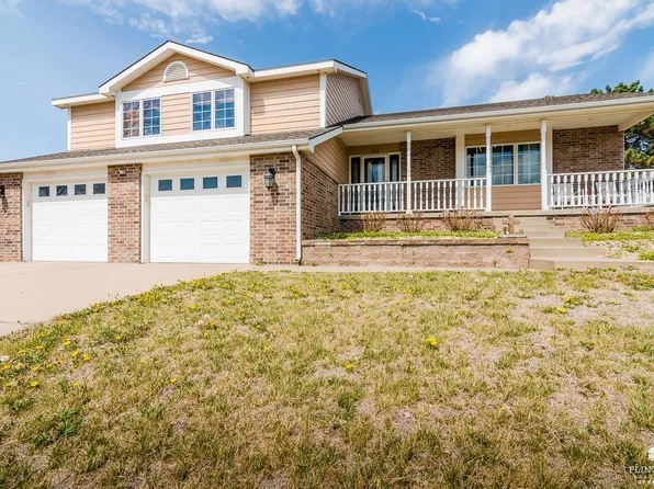 1508 Mistletoe Cir, Junction City, KS 66441