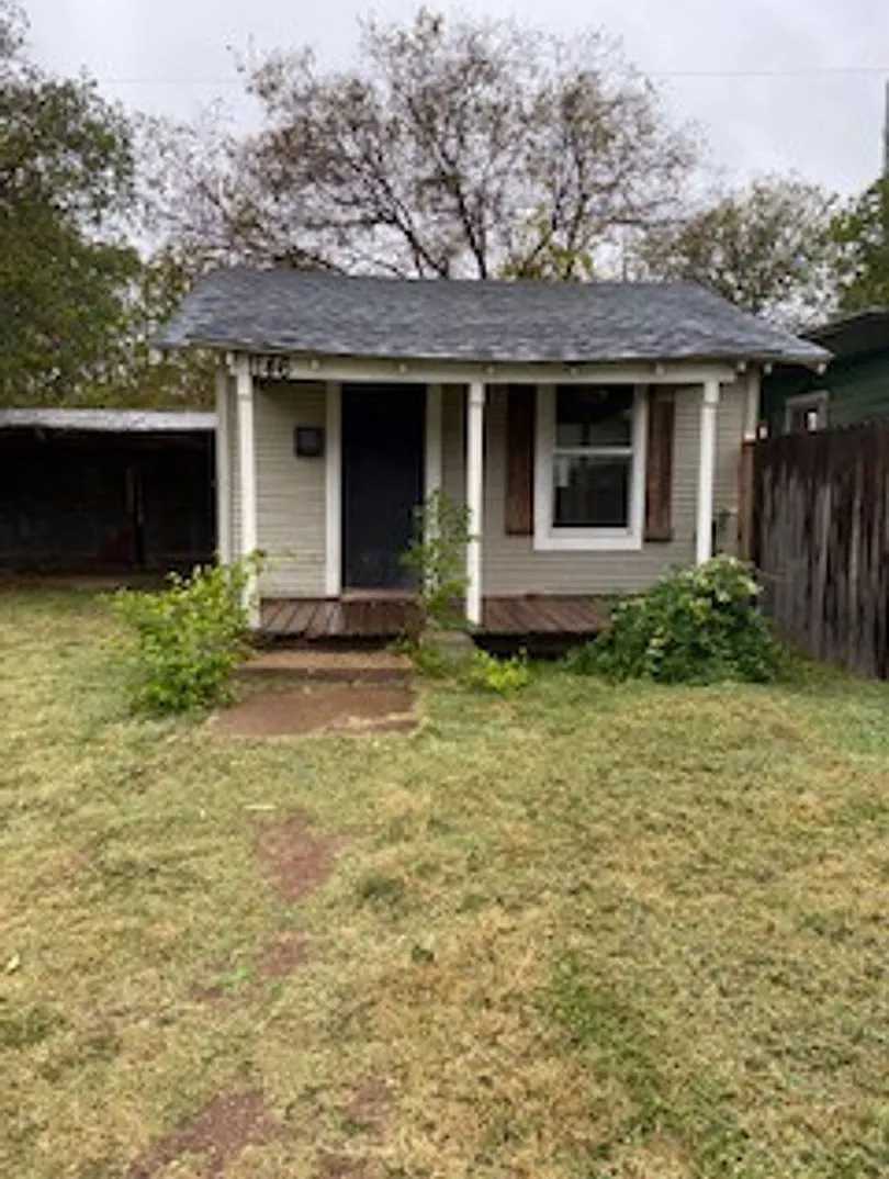 1146 Palm — Photo 1