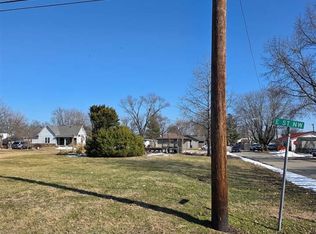 4th St NW, Linton, IN 47441