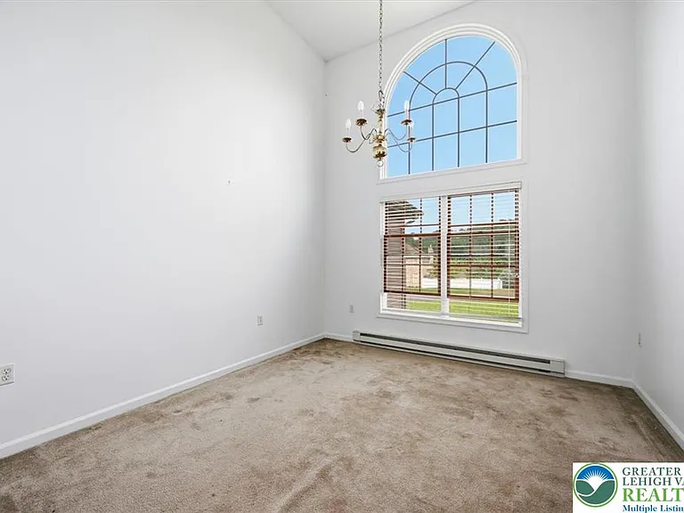 86 Northpark Dr E — Photo 19