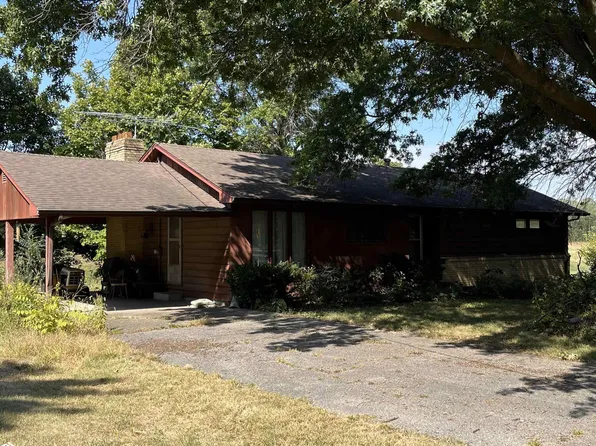 1609 Carbonado Rd, Oskaloosa, IA 52577