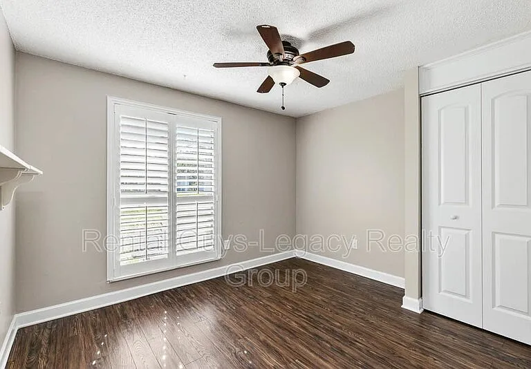 10729 Squires Ct — Photo 15