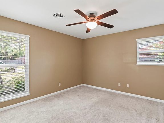 3rd image of 1579 Ridgecrest Dr