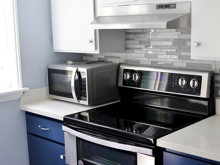 1515 E Union St #304 — Photo 9