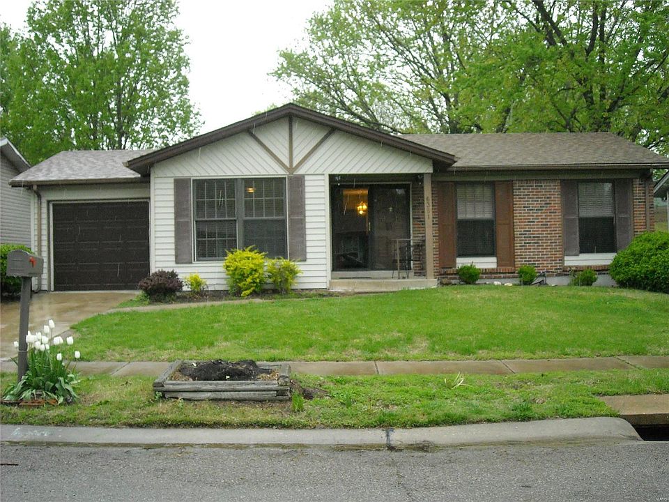 Welcome to 6351 Coventry Drive in the beautiful Pennyrich Farms subdivision