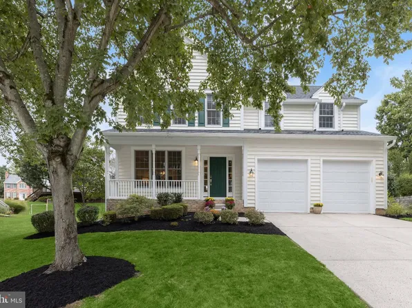 8 Hemlock Ct, Cockeysville, MD 21030