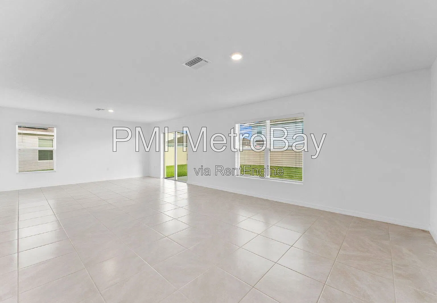 4 bed, 2.5 bath, 2035 sqft, $2,550 — Photo 4