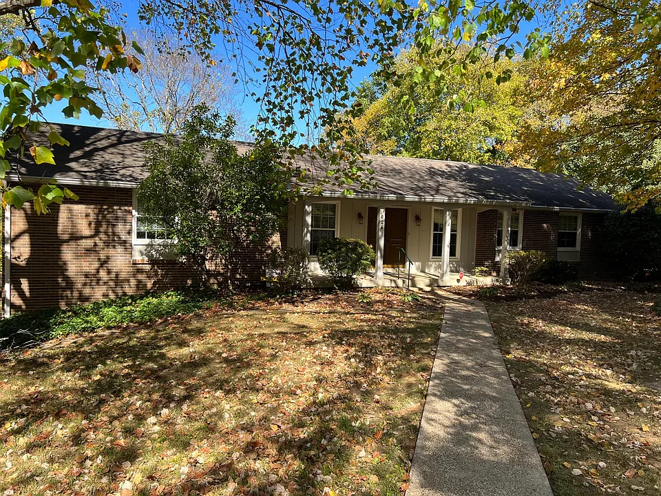 526 Woodhurst Dr