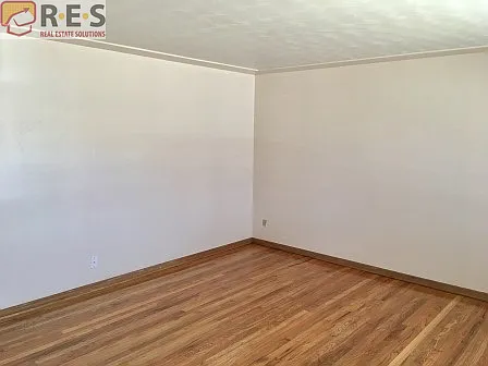 485 Elmira St — Photo 5