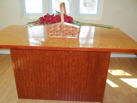 2nd image of 104 W Main St APT 5