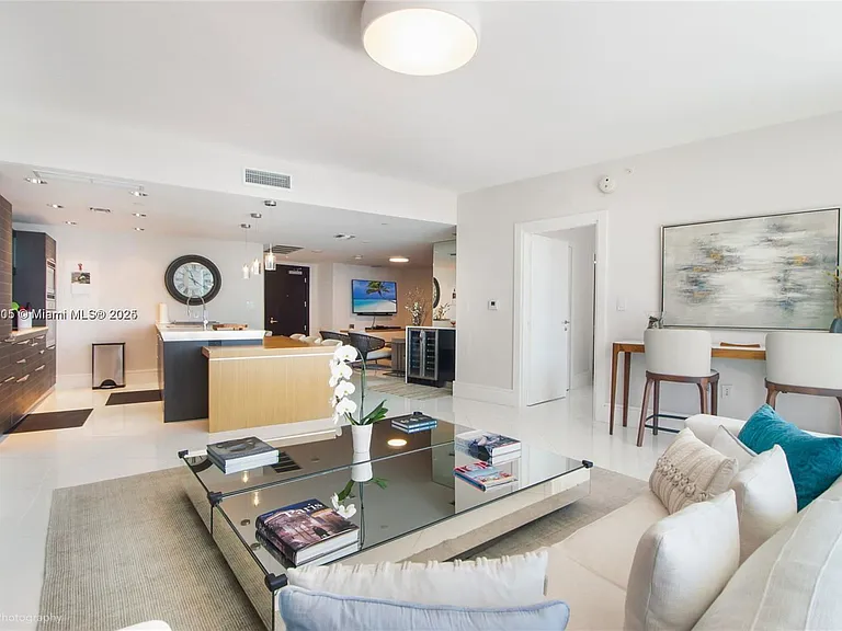 200 Biscayne Boulevard Way #3108 — Photo 4