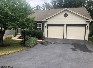 198 Honors Ln, State College, PA 16803