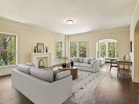 3rd image of 5345 S Hyde Park Blvd APT 3