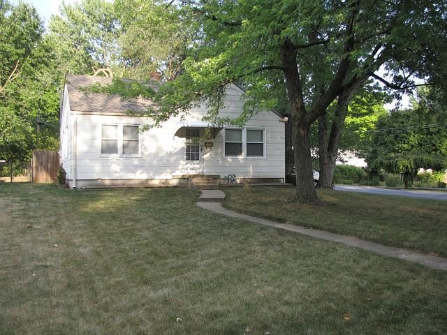 1st image of 7647 Oak St