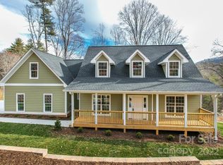 4 Ivywood Rd, Weaverville, NC 28787