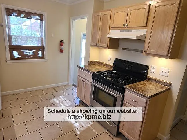 2937 Oaklawn St — Photo 17