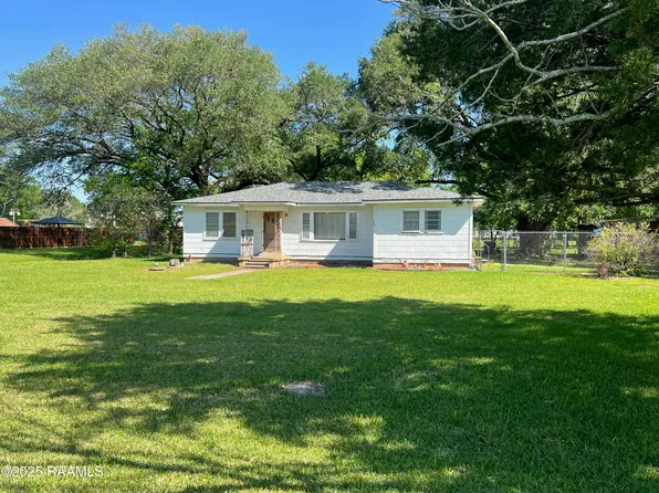 810 Vatican Rd, Carencro, LA 70520