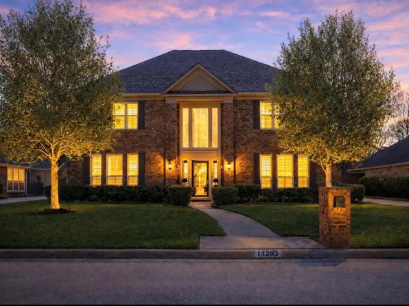14203 Verde Mar Ln, Houston, TX 77095