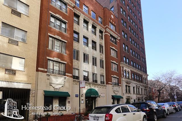 1st image of 425 W Roscoe St #305THIRDFL
