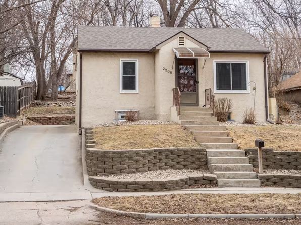2208 S Covell Ave