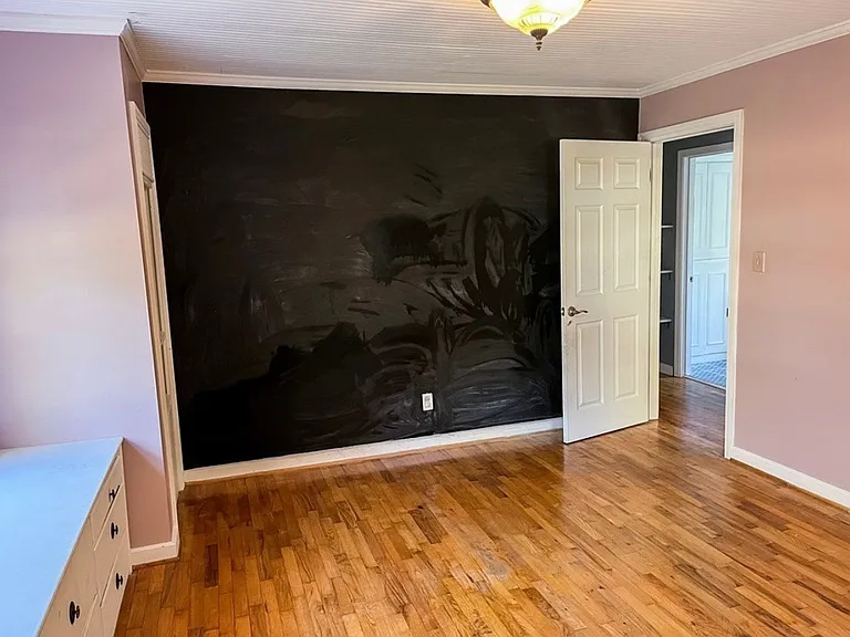 510 Fairlawn Cir — Photo 16
