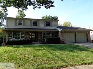 3213 Inverary Dr, Lansing, MI 48911